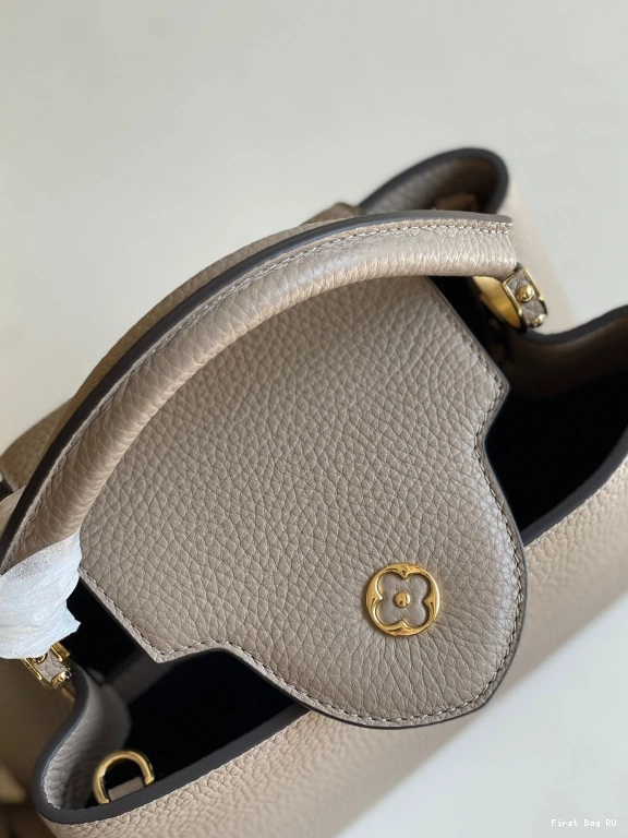 First bags ru reviews VUITTON LOUIS CAPUCINES BB 0812
